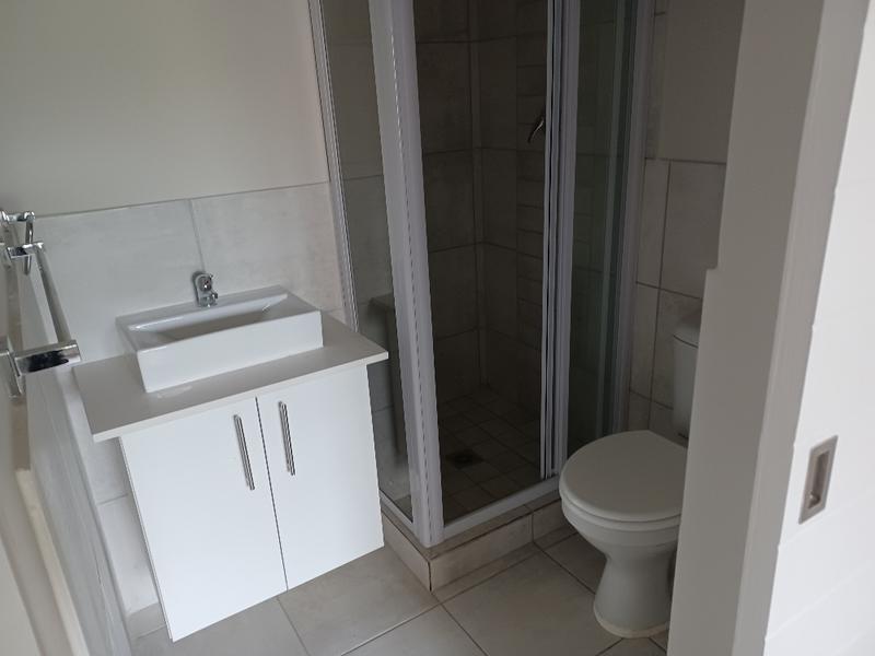 To Let 2 Bedroom Property for Rent in Burgundy Estate Western Cape
